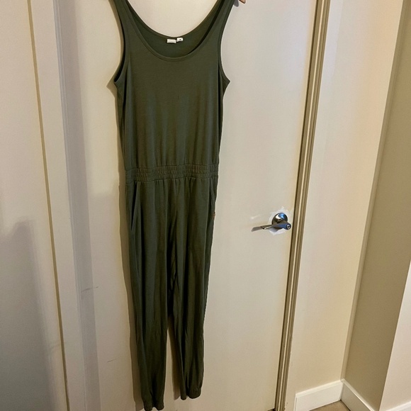 TenTree Jumpsuit - Picture 1 of 3
